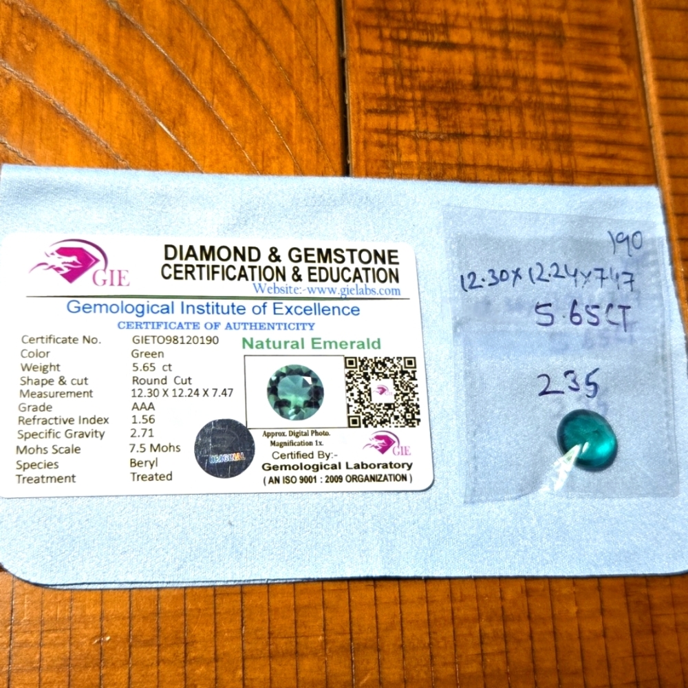 "Natural 5.65ct Green Emerald"